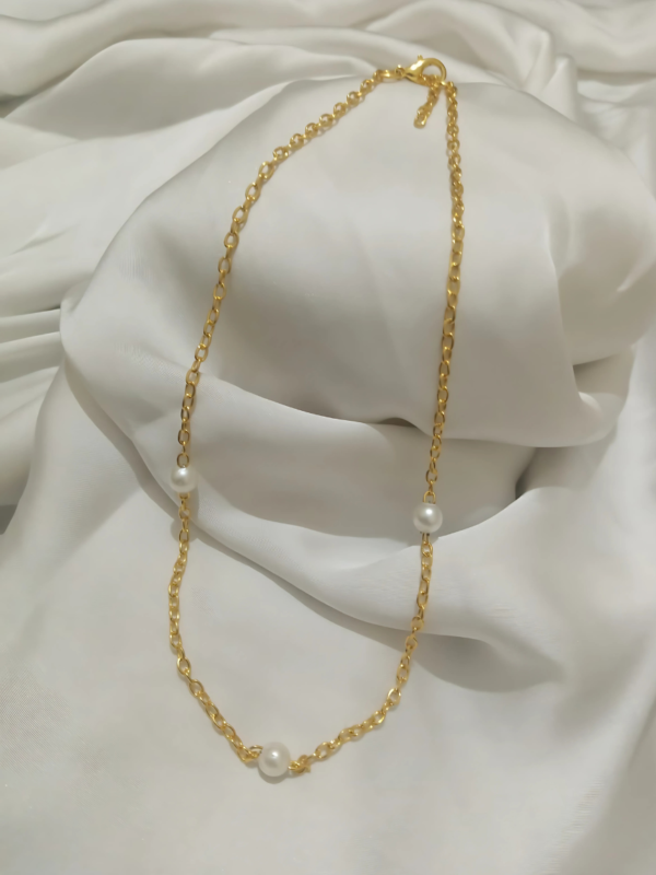 Pearls and Golden Chain Necklace